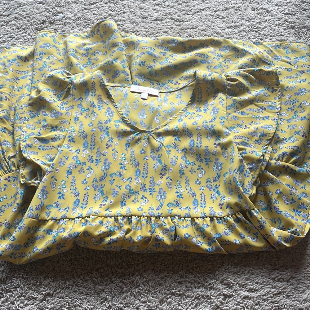 Size small. Hailey&co floral dress